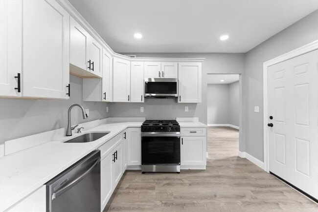Primary Photo - 25 Martland Ave