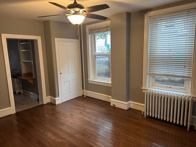 Building Photo - West Conshohocken 4 Bedroom 2 brick bath T...