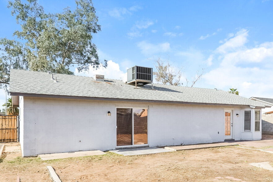 Building Photo - 9632 W El Caminito Dr