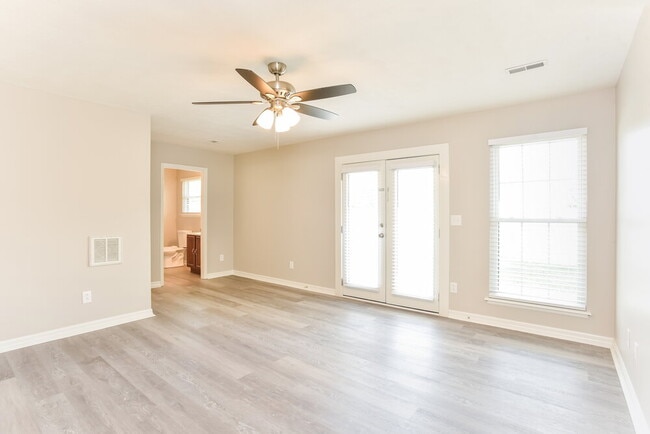 Building Photo - 1207 Cason Ln