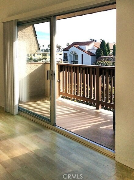 Building Photo - 811 6th St