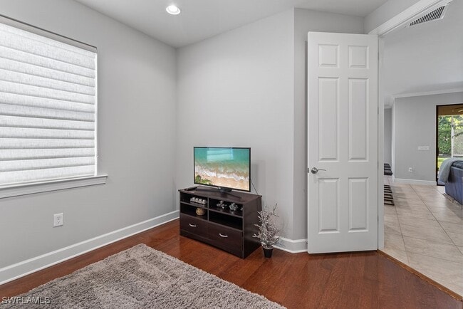 Building Photo - 16133 Camden Lakes Cir