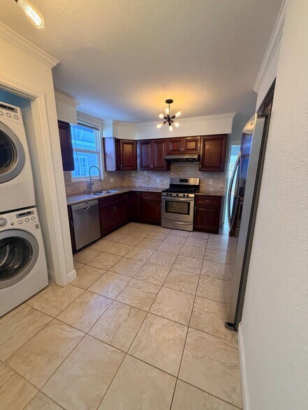 Building Photo - 5914 Marshall St