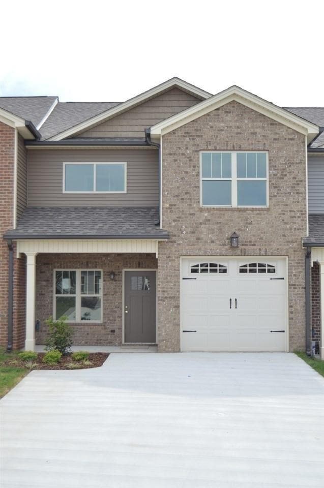 Building Photo - 224 NE Bellingham Dr