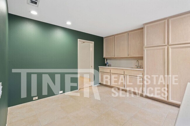 Building Photo - 11397 Gold Country Blvd