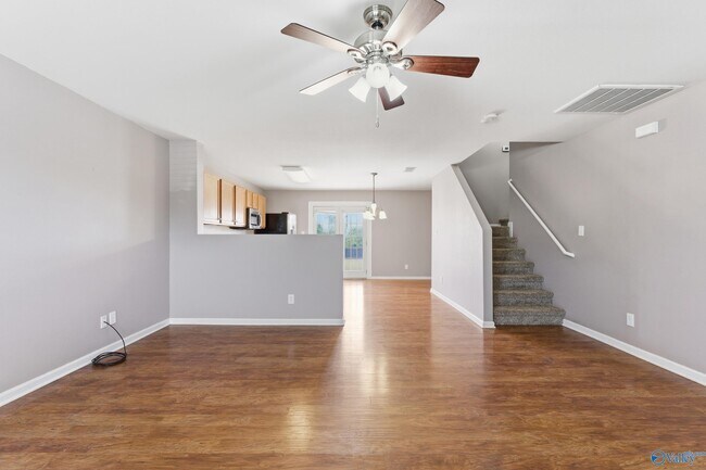 Building Photo - 3294 Castlecreek Dr SW