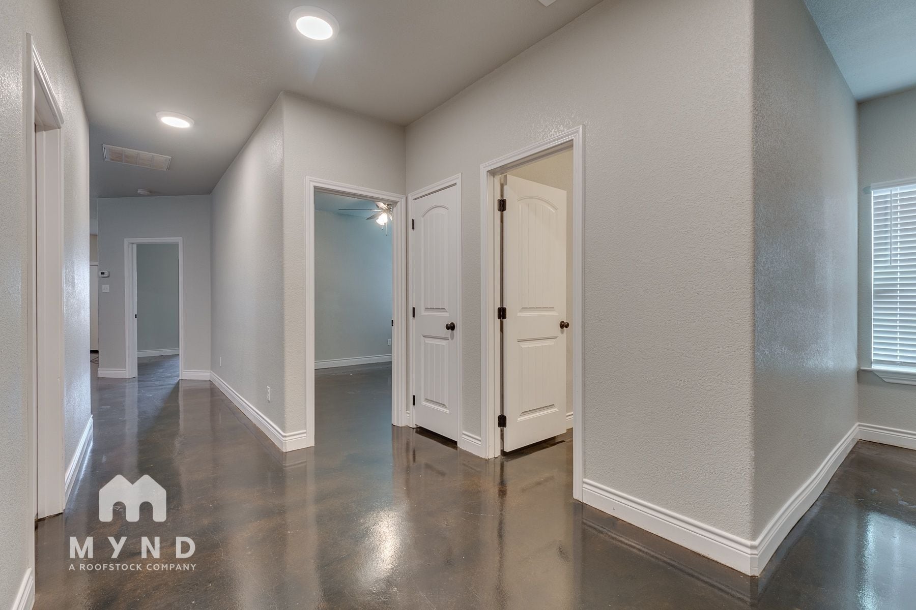 Building Photo - 359 E 9th St