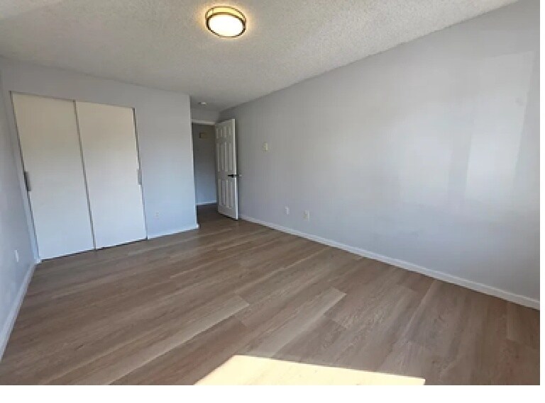 BEDROOM 1 - 214 Portland Ct SW