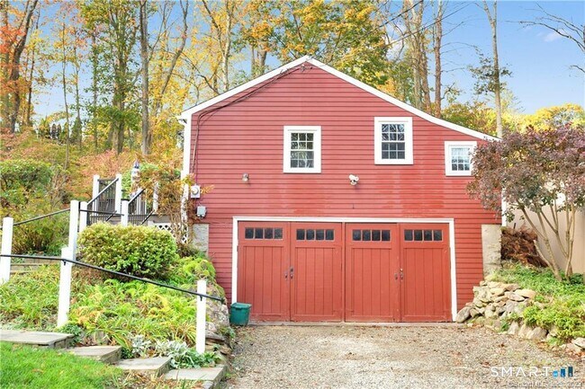 Building Photo - 1 Ridgewood Ln