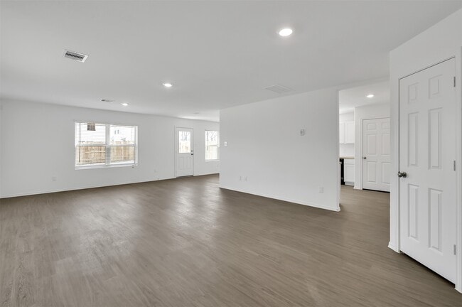 Building Photo - 1615 Oleander Grns Dr