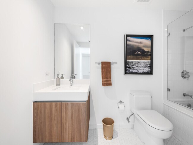 Building Photo - 401 N Birch Rd