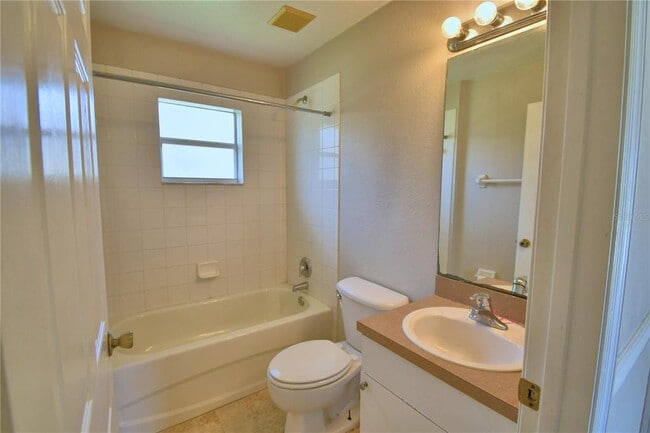 Building Photo - 223 Grouper Ct