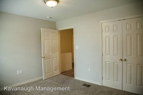 Building Photo - 3 Courtland Dr