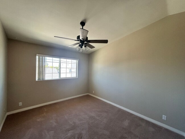 Building Photo - Beautiful 2BD/2BA W/ A/C and Reserved Parking in Normal Heights!