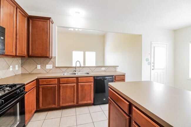 Building Photo - 10007 Barr Lake Dr