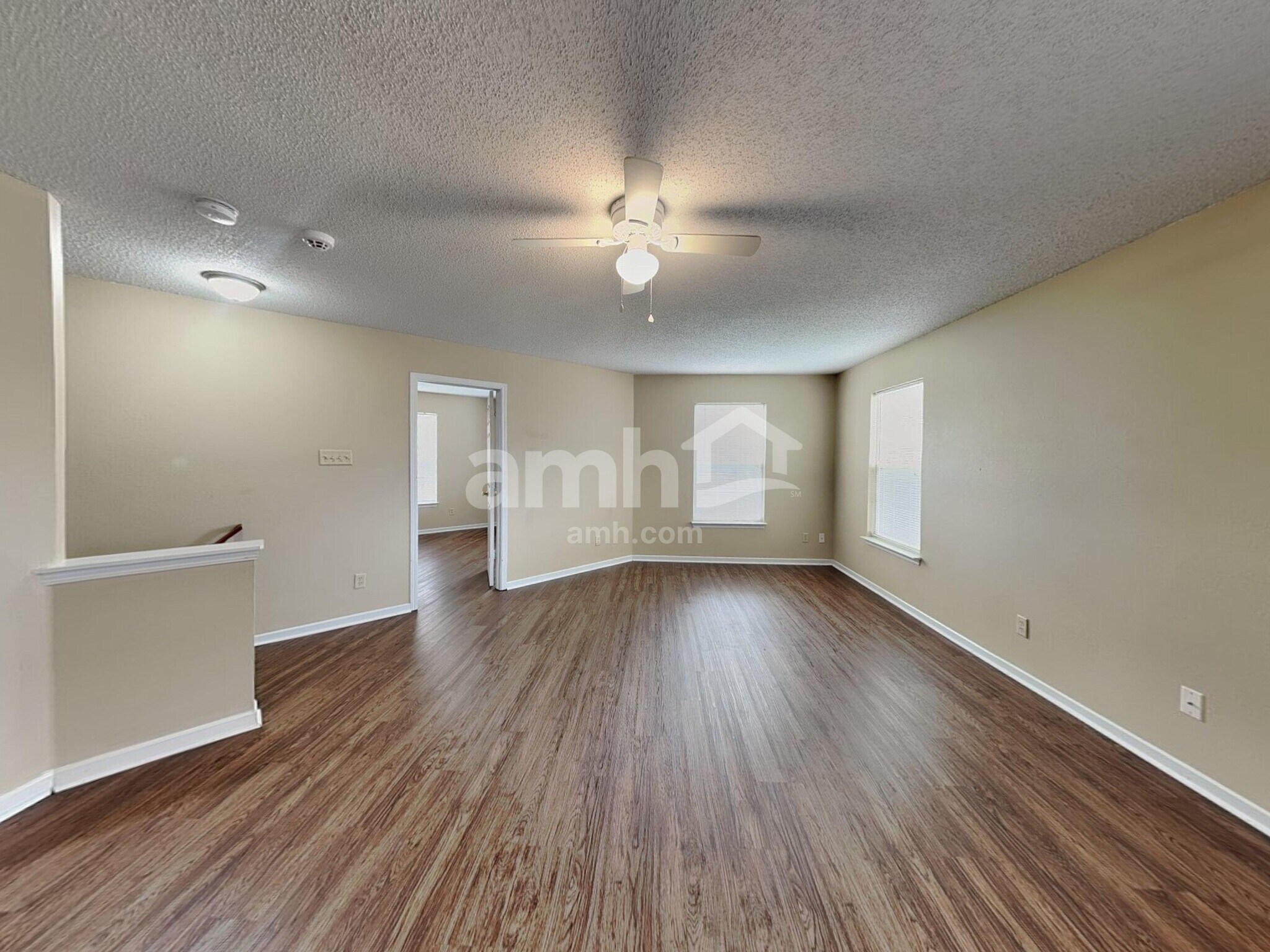 Building Photo - 1619 Howell Dr