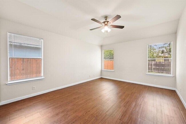 Building Photo - 14512 Hartsmith Dr