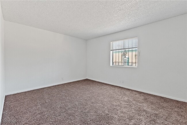 Building Photo - 24 Rose St