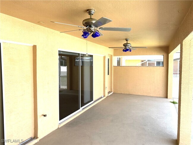 Building Photo - 1733 SW 40th Terrace