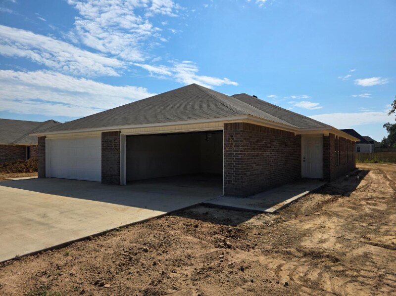 Building Photo - 108 P St