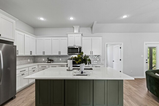 Building Photo - Grand in Granbury!