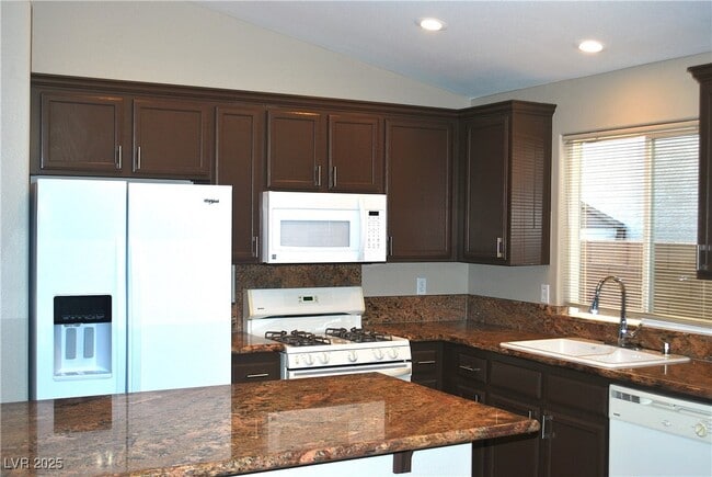 Building Photo - 9955 Burton Lake Ct