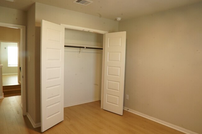 Building Photo - 11215 Pavonia Creek Ct