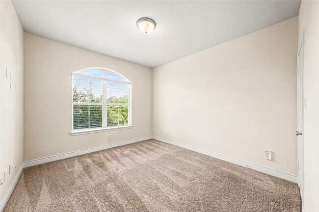 Building Photo - 2310 Falcon Brook Dr
