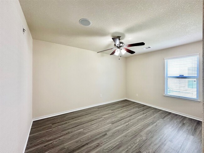 Building Photo - 3131 Single Ridge Way