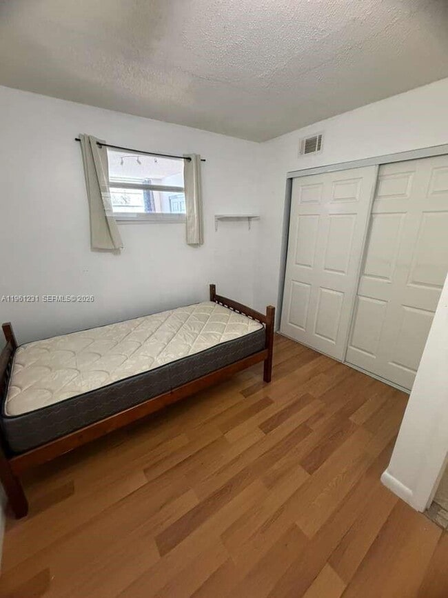 Building Photo - 1465 NE 123rd St