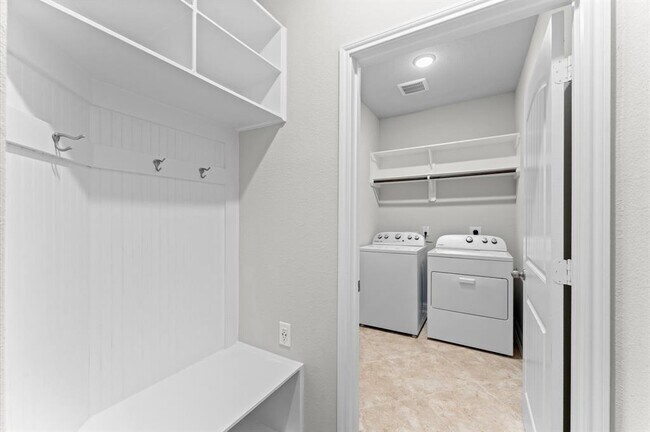 Building Photo - 130 Bloomhill Pl