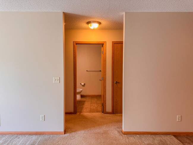 Building Photo - 1611 Gunston Dr