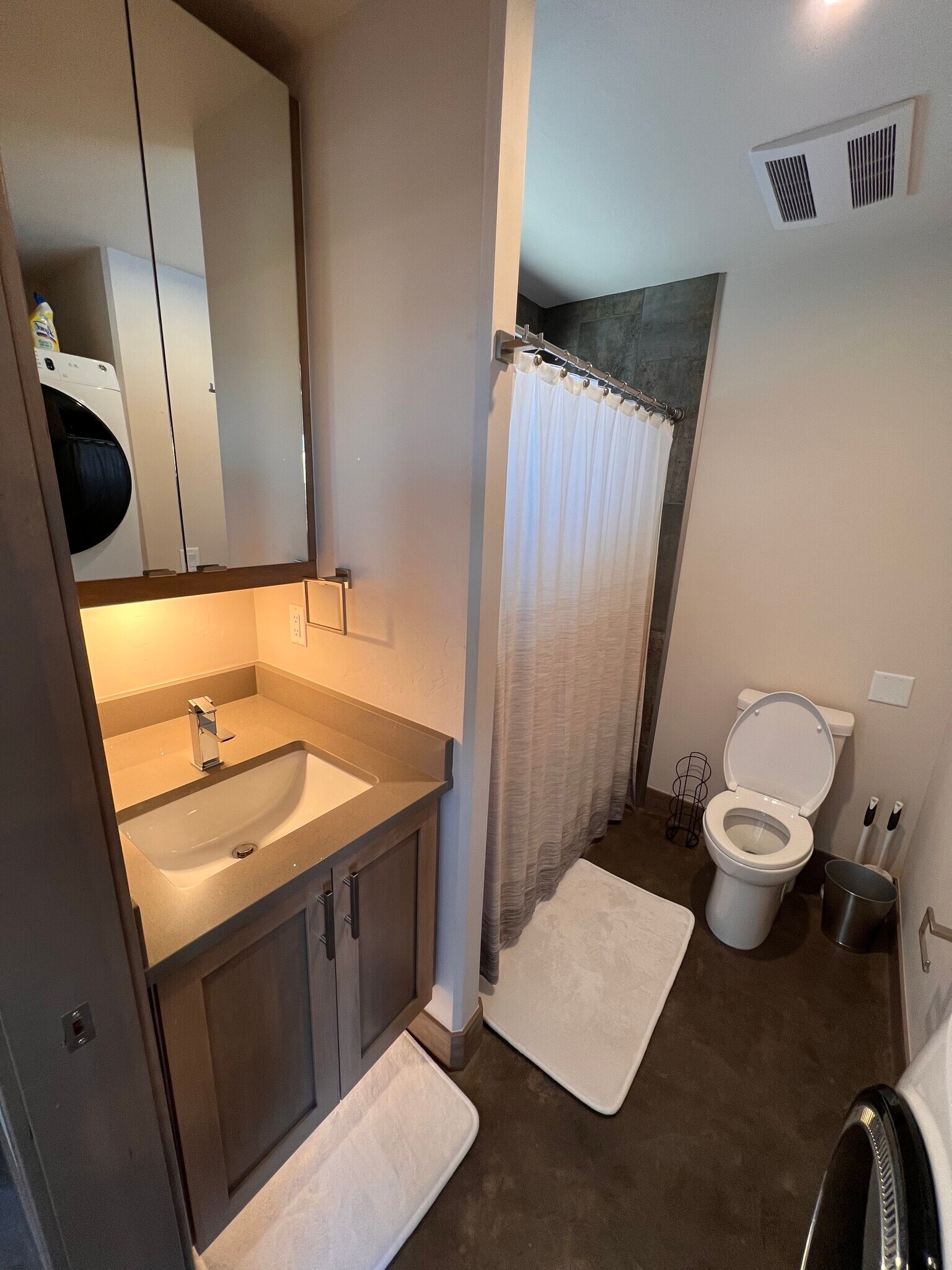 Building Photo - 486 Red River Loop