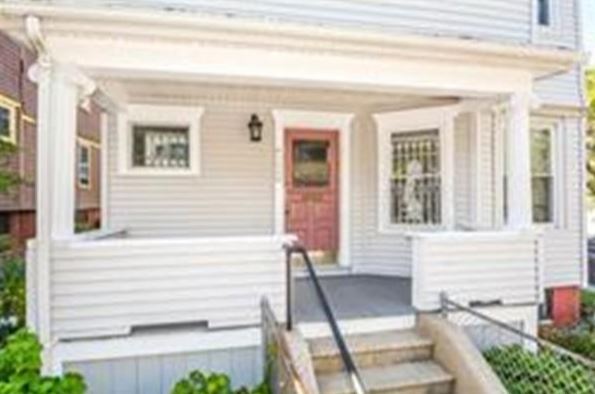 Building Photo - 162 Walnut St