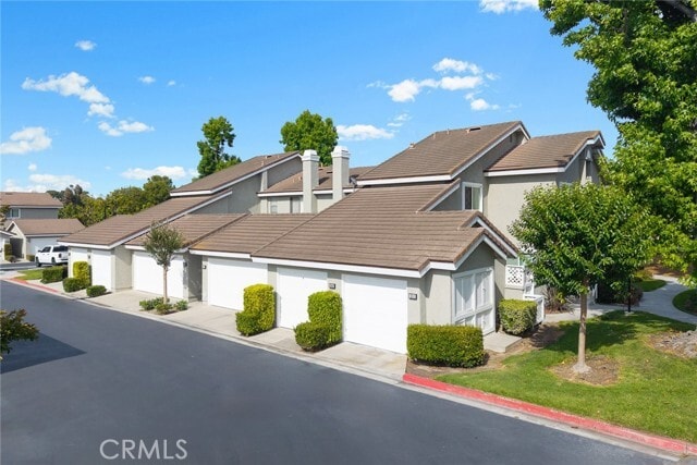 Building Photo - 549 Springbrook N