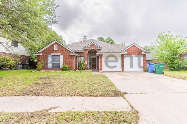 Building Photo - 1215 Timber Bend Dr