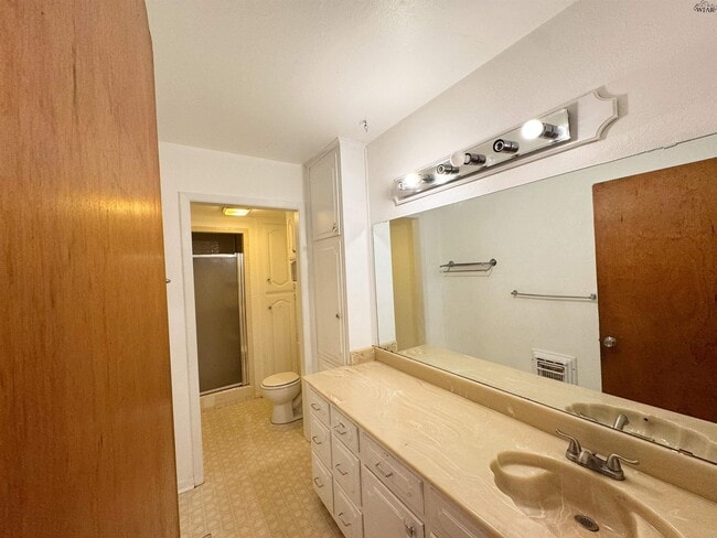 Building Photo - 3912 Gayle Ave