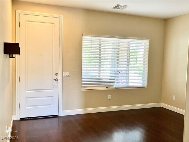 Building Photo - 5787 Mesa Mountain Dr
