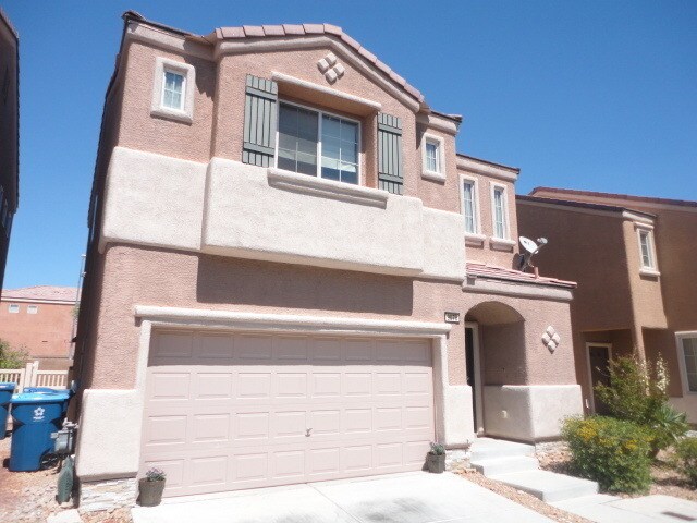 Building Photo - Beautiful 2 Story Home in Mountains Edge.
