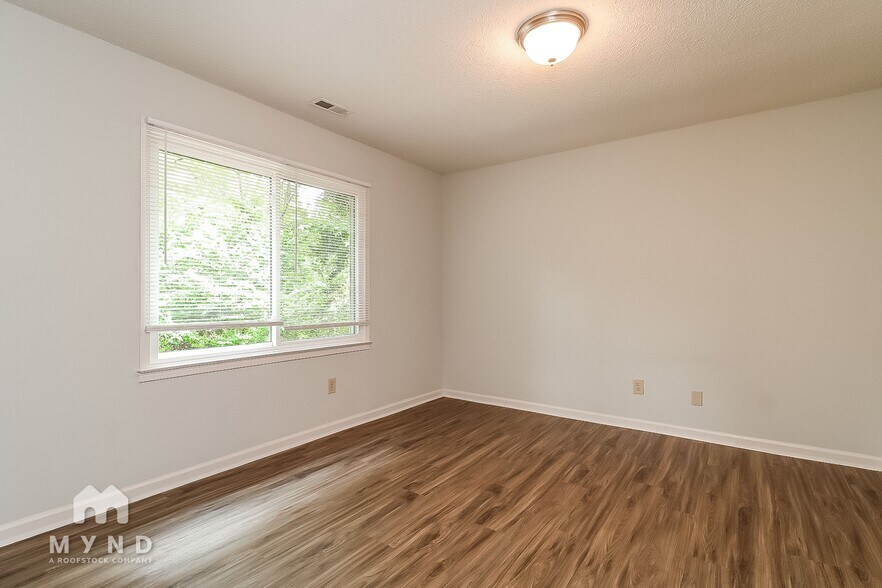 Building Photo - 4812 Kaplan Dr