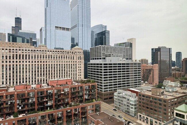 Building Photo - 311 W Illinois St