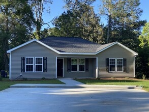 Building Photo - 130 Branch St