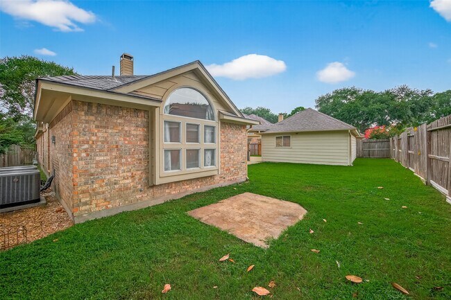 Building Photo - 19106 Allview Ln