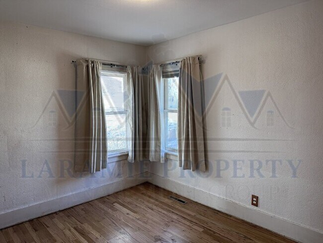 Building Photo - 911 S 9th St