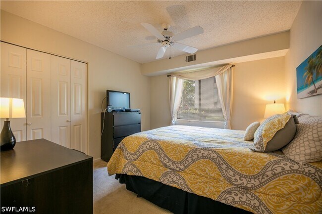 Building Photo - 5741 Deauville Cir