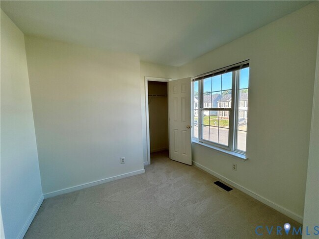 Building Photo - 5429 Stone Ln