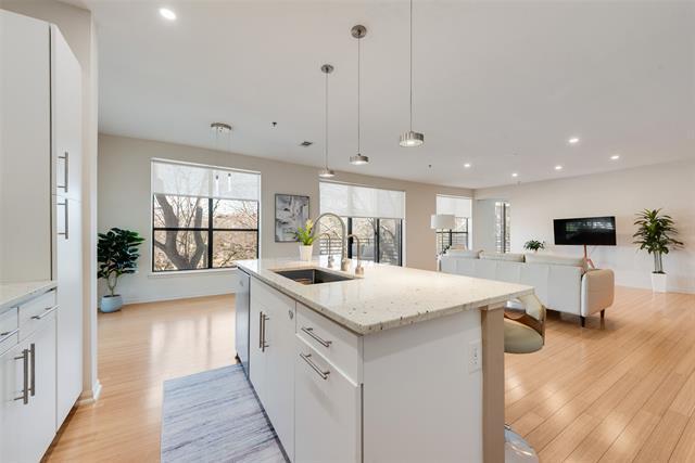 Building Photo - 4111 Gilbert Ave