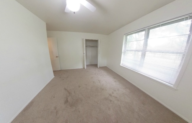 Building Photo - 109 Suttles Ave