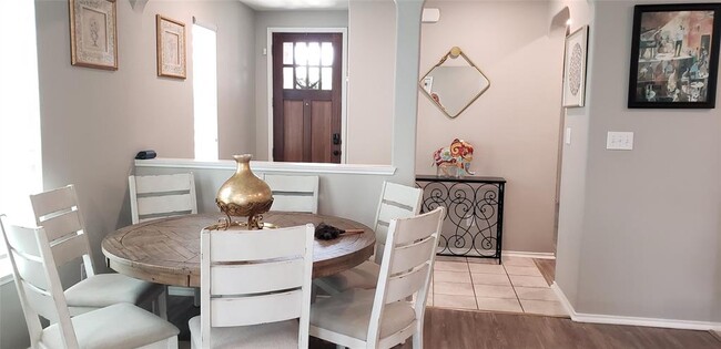 Building Photo - 304 Tordesillas Dr