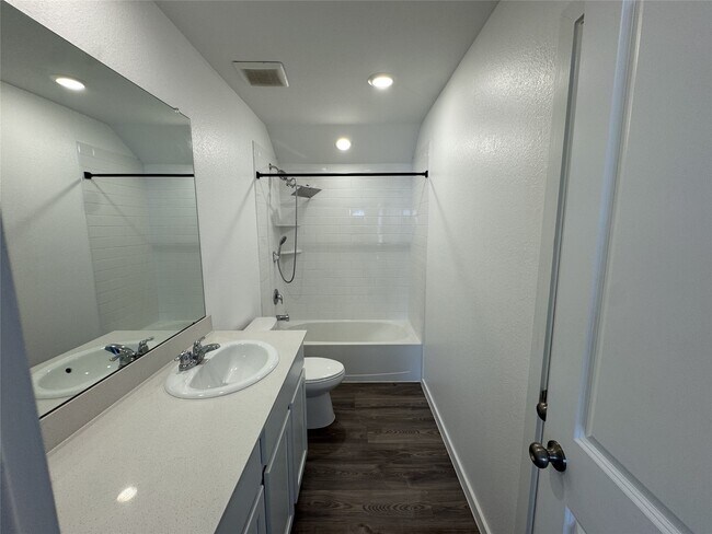 Building Photo - 5318-5318 Still Mdw Ln